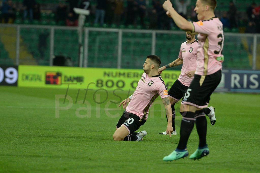 Le probabili formazioni di Palermo-Carpi: Stellone rispolvera il 4-4-2 super offensivo.