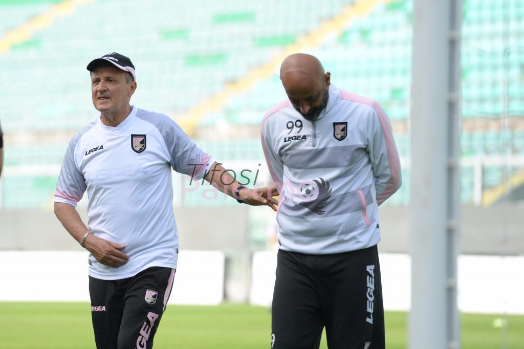 Staff  quasi al completo. Preparatore dei portieri: tentazione Sicignano ma … (GdS)