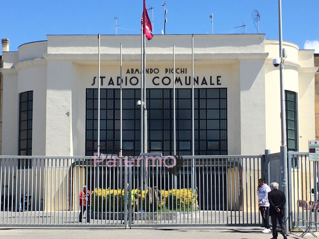 VIDEO/FOTO – Arrivo delle squadre al ”Picchi”