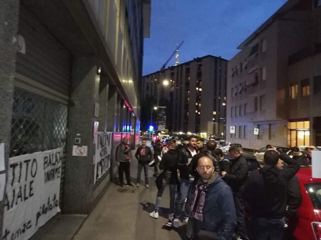 LIVE da Milano: anche in Lombardia i tifosi rosanero si fanno sentire [FOTO]