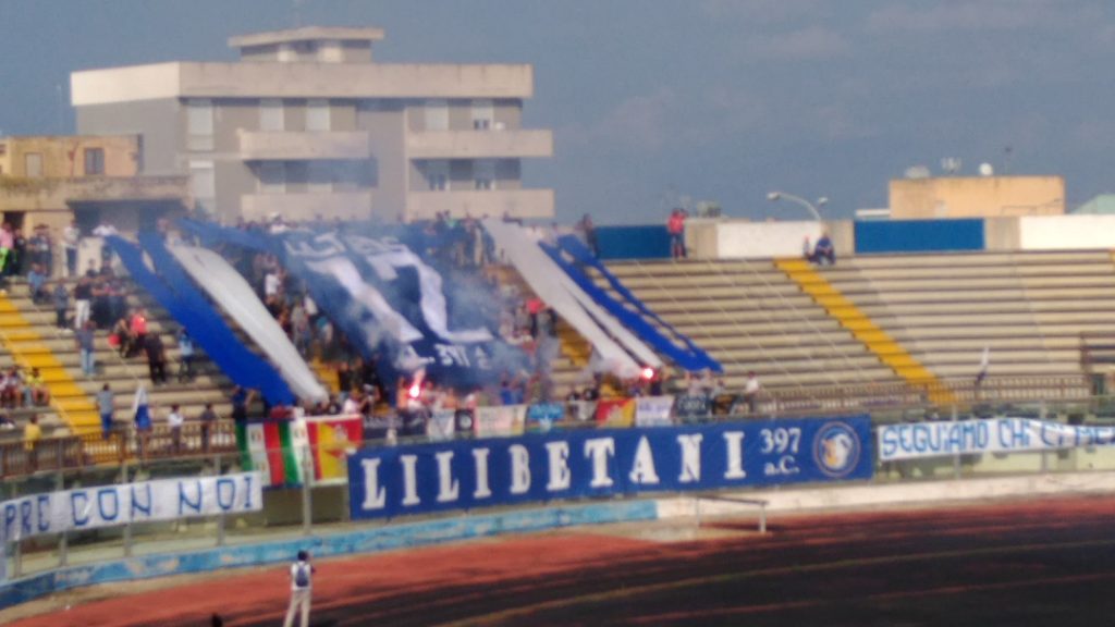 Solidarietà dei marsalesi durante Turris-Marsala: striscione per Palermo [FOTO]