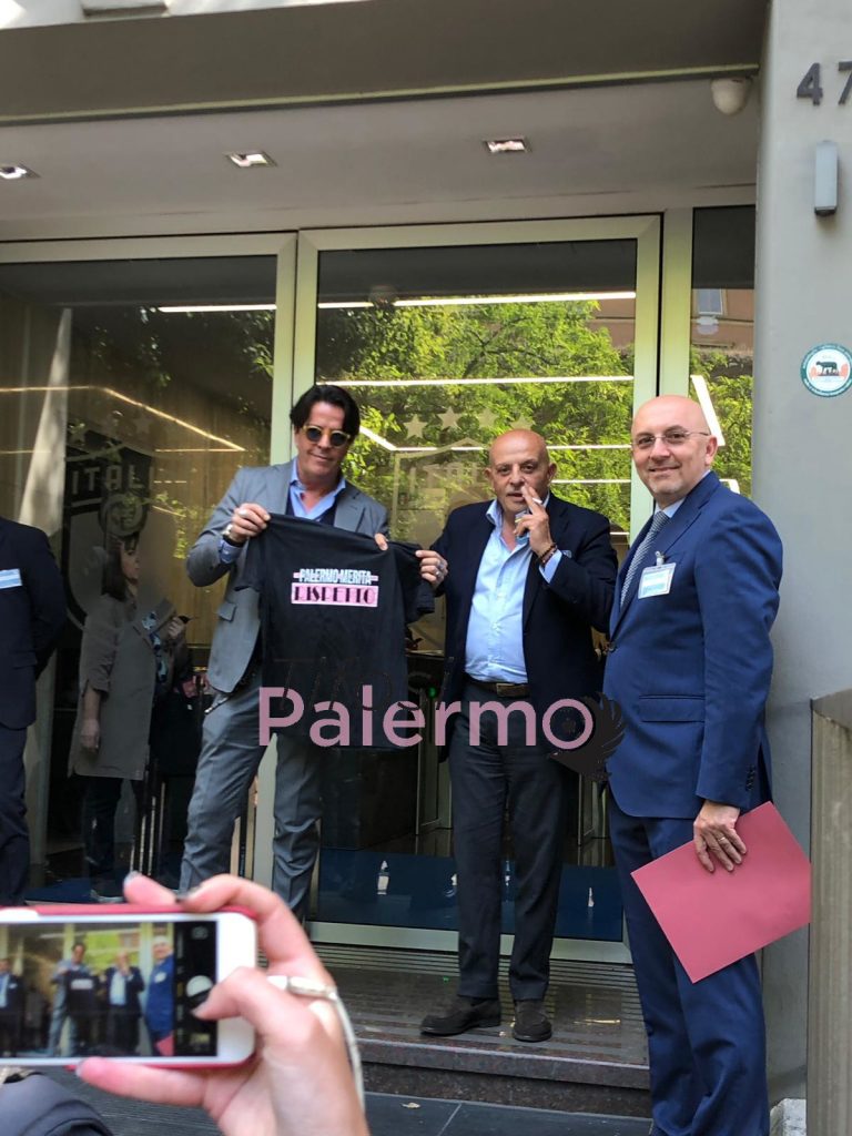 Anche i fratelli Tuttolomondo chiedono ”RISPETTO”-[FOTO]