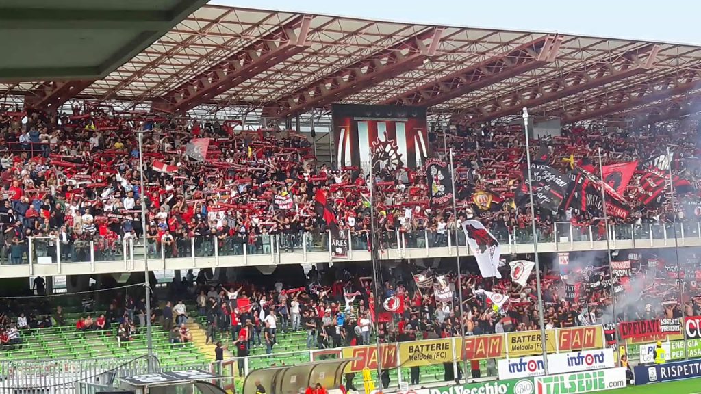 Caos Serie B, il TAR sospende l’annullamento dei playout: il Foggia spera