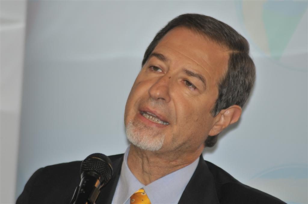 Covid, Musumeci: “Bisogna vaccinarci per tornare alla normalità”