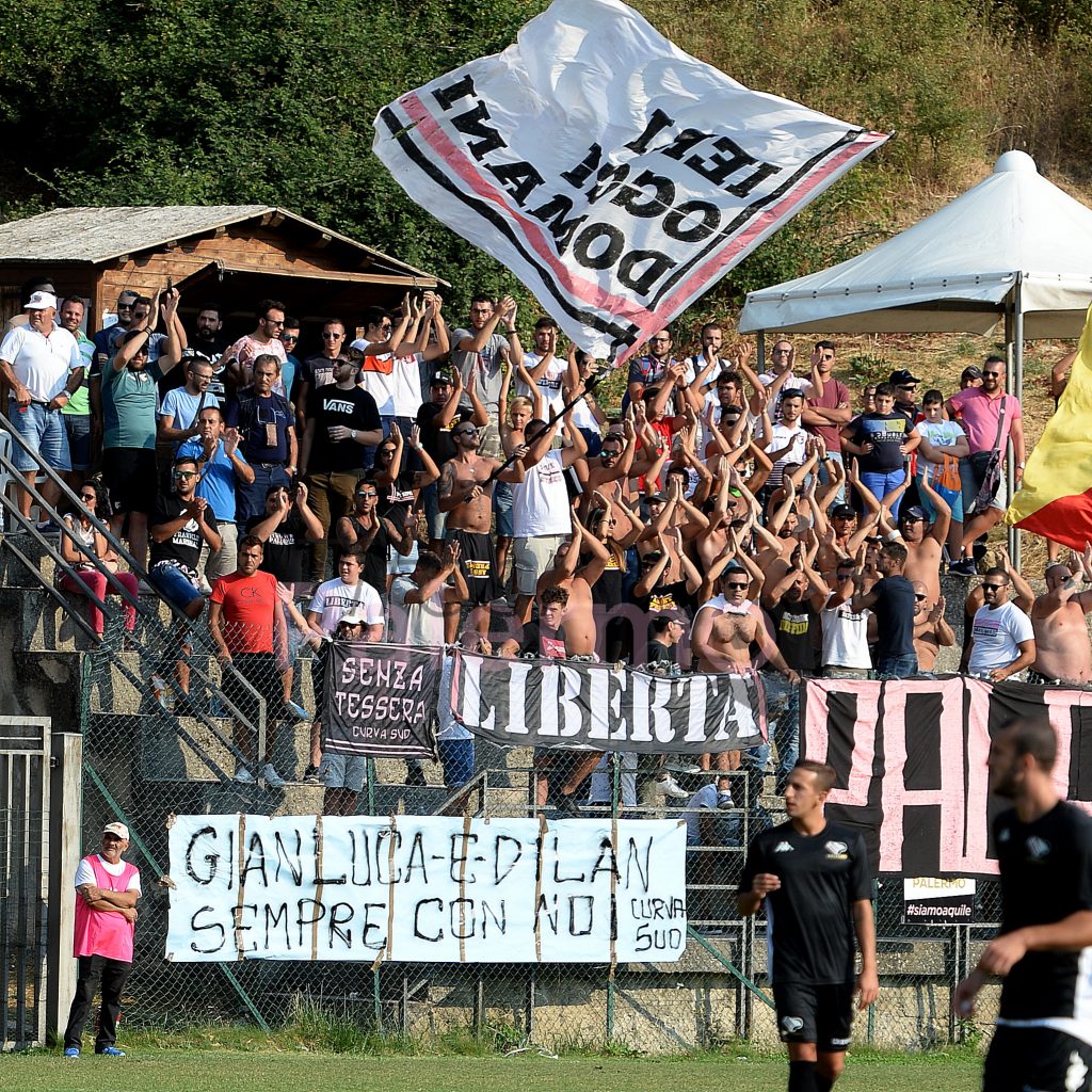CNI: ”Nella mia vita ci sono due colori, sono i colori che a me fanno soffrire, nella mia mente…” / VIDEO