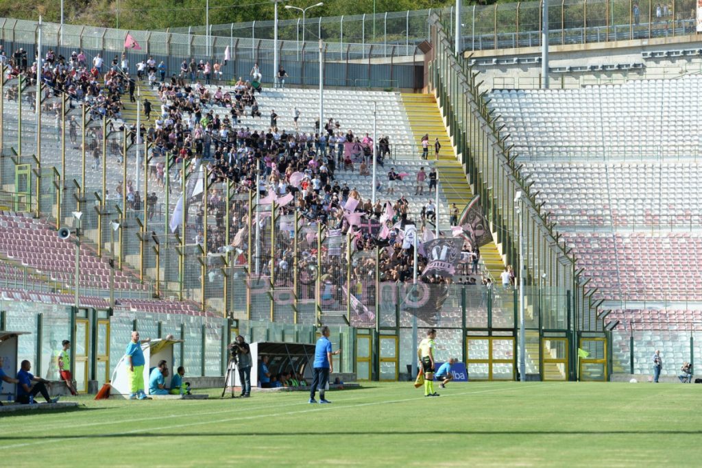 Il derby sugli spalti va ai tifosi rosanero – (GdS)