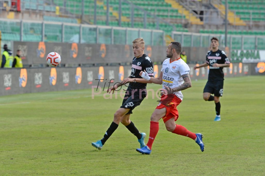 Il Palermo torna alla vittoria. Sconfitto l’ACR Messina, il derby è rosanero