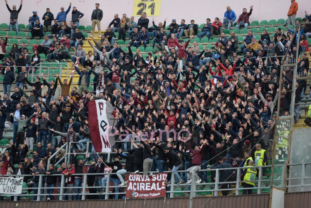 Acireale: tifosi-steward per non pagare il biglietto a Messina, arriva il Daspo