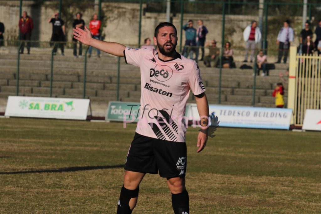 Crivello, freccia a sinistra. Ed è un ritorno all’antico