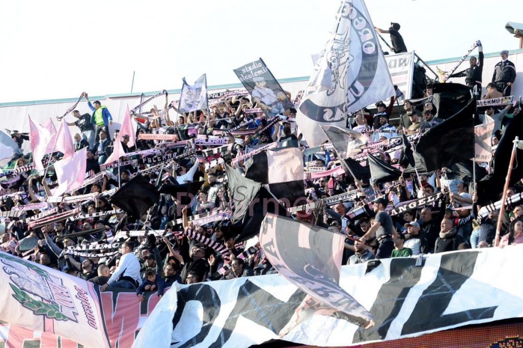 [VIDEO] Palermo, la carica della CN12 prima della partenza verso Francavilla