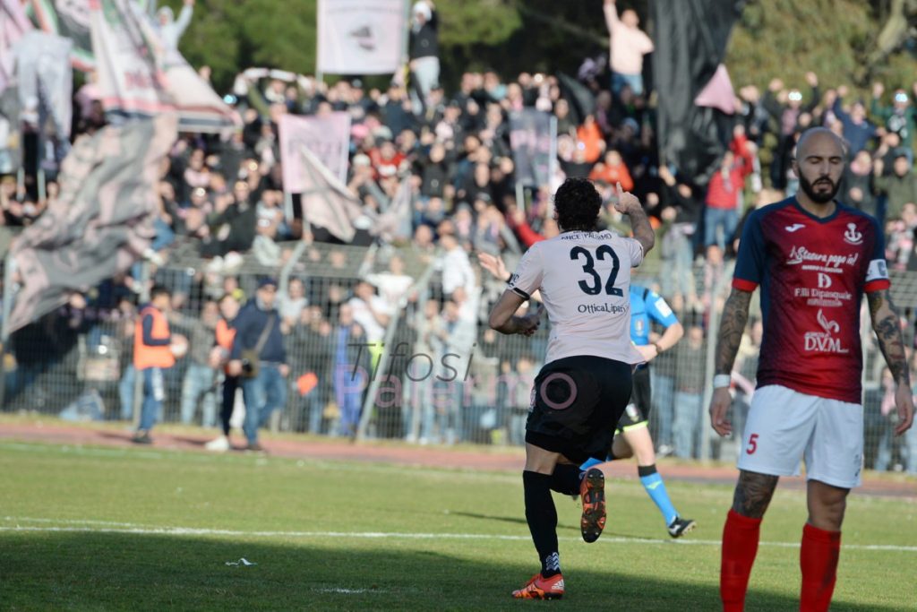 Vittoria sofferta per il Palermo che mantiene il +5 sul Savoia