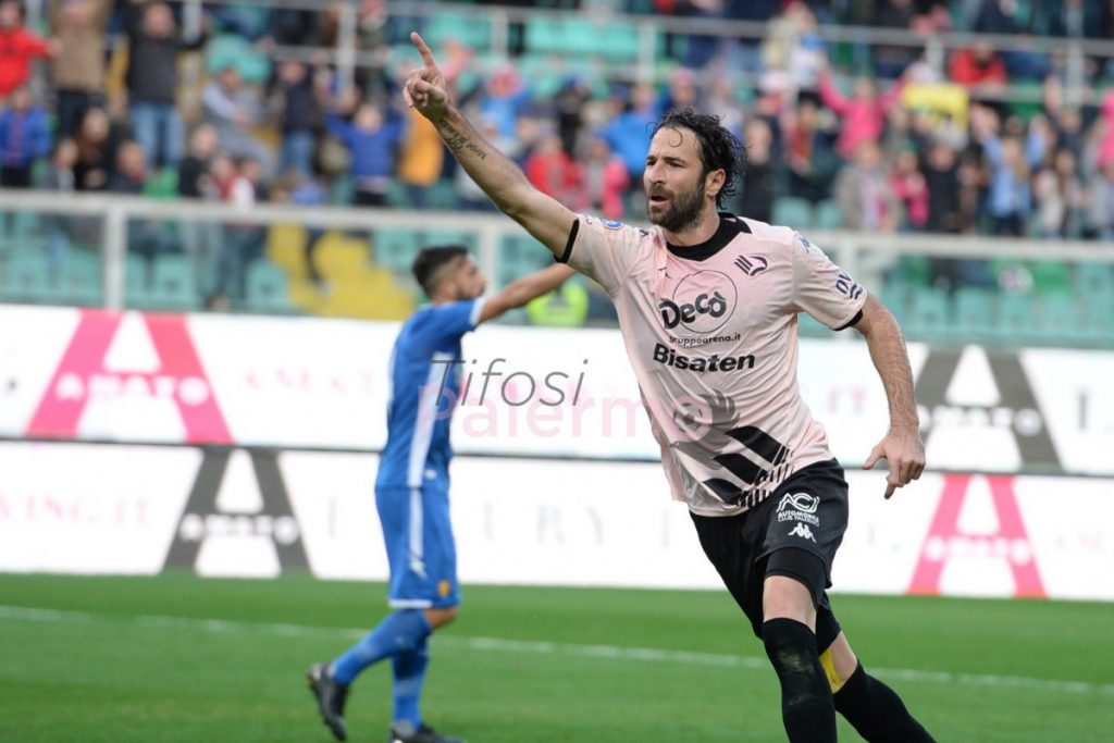 Palermo, Sforzini nel mirino del Messina: “Il calciatore ci piace, però…”