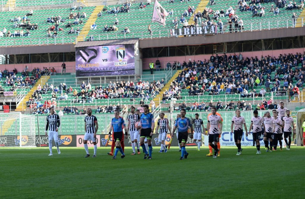 La sfida del Palermo, solo contro tutti
