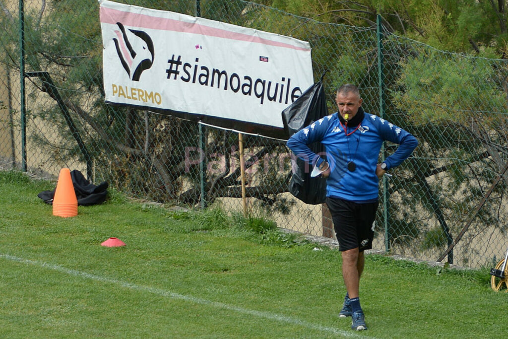 Palermo, ritiro a Ragusa e Filippi in panchina per il derby