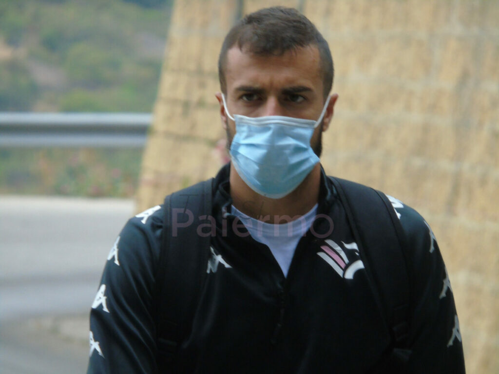 Palermo, infortunio per Valente. Il report clinico