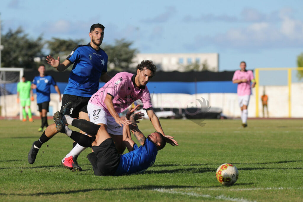 C’è la Turris, i rosa cercano il rilancio. Mirri: “Alla fine andremo in Serie B”