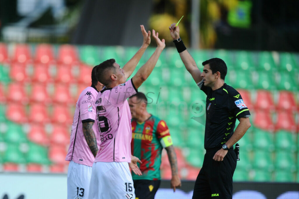Palermo, contro i rosa c’è chi vede… rosso