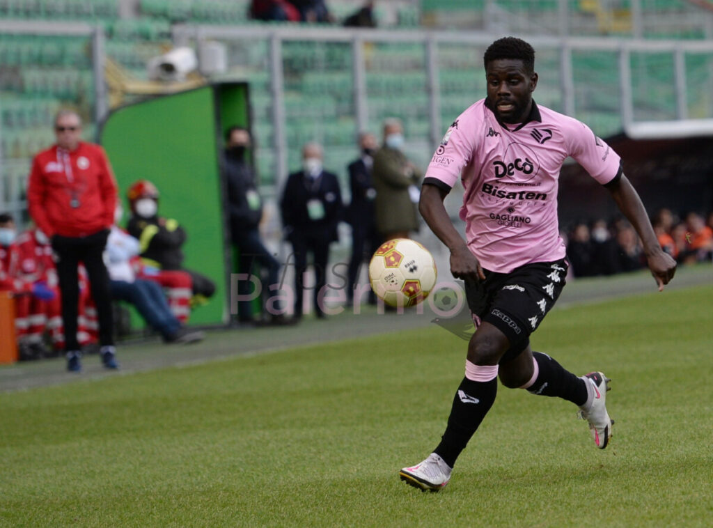 Il Palermo rinuncia a Santana: contro la Turris torna Kanoute?