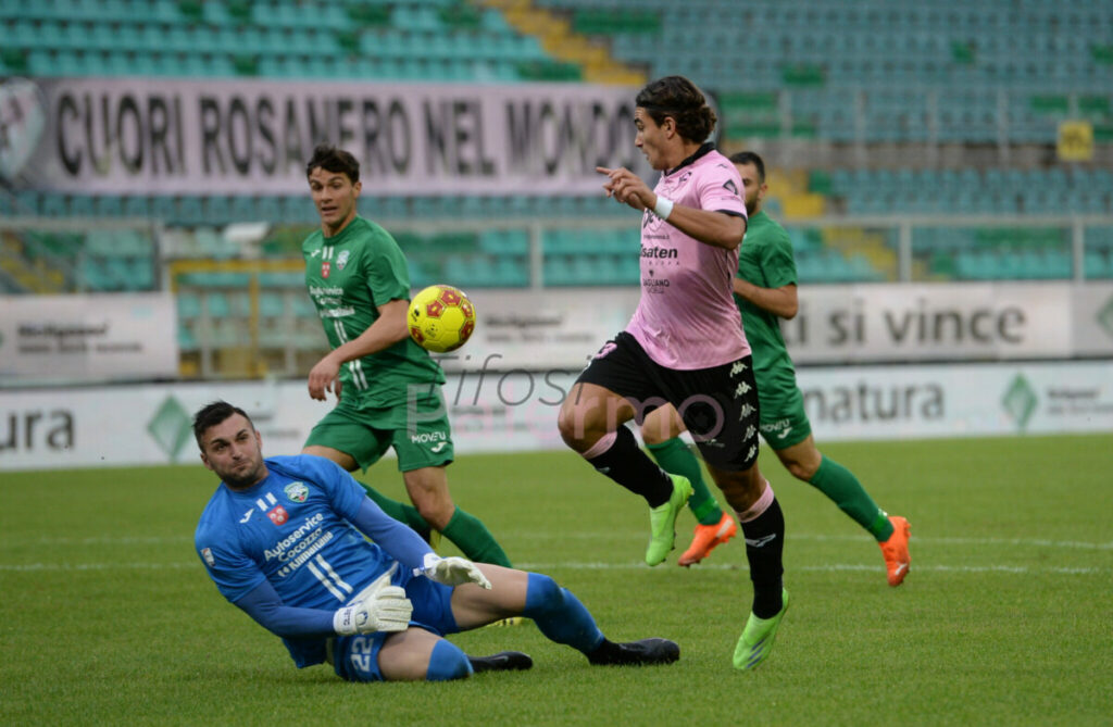 Rauti si ferma per 3 settimane. Il Palermo sulle spalle di Lucca