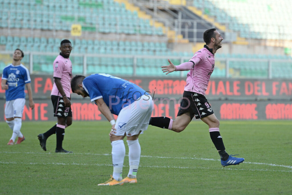 Palermo, Andrea Saraniti verso il Taranto: bruciata la concorrenza