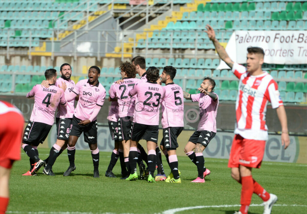 Attacco bloccato e senza idee. La dieta del… gol fa male al Palermo