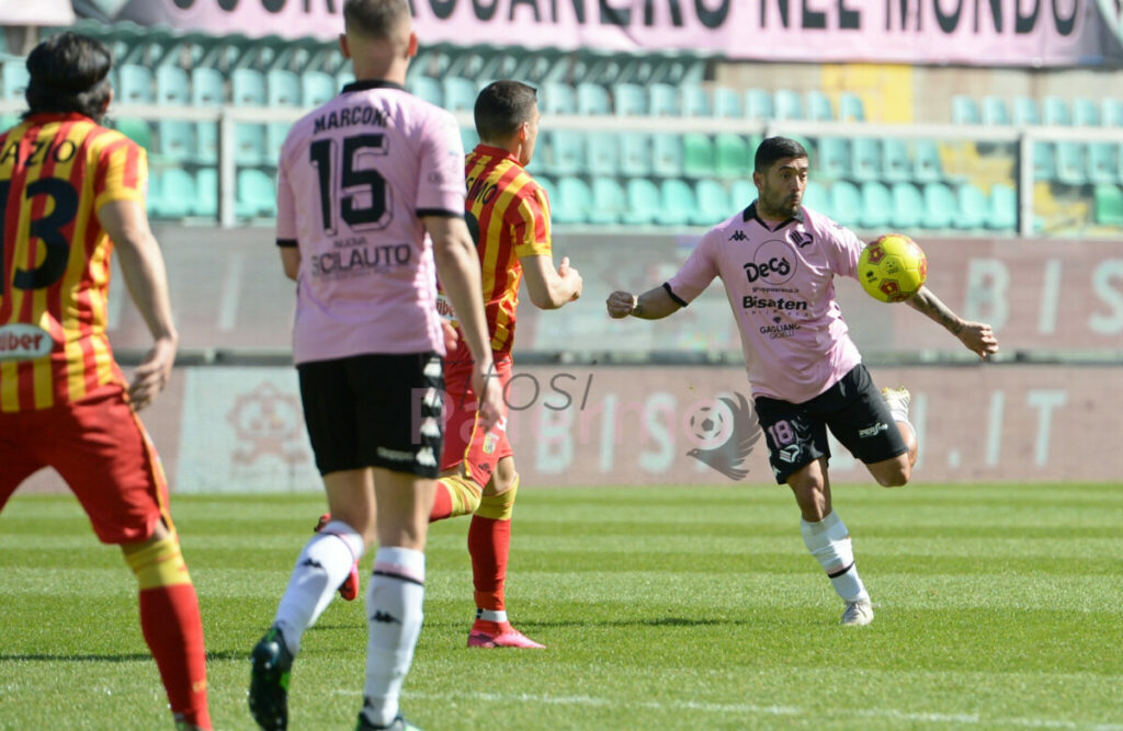 Palermo-Catanzaro, le pagelle: Floriano strepitoso, Saraniti fuori di testa
