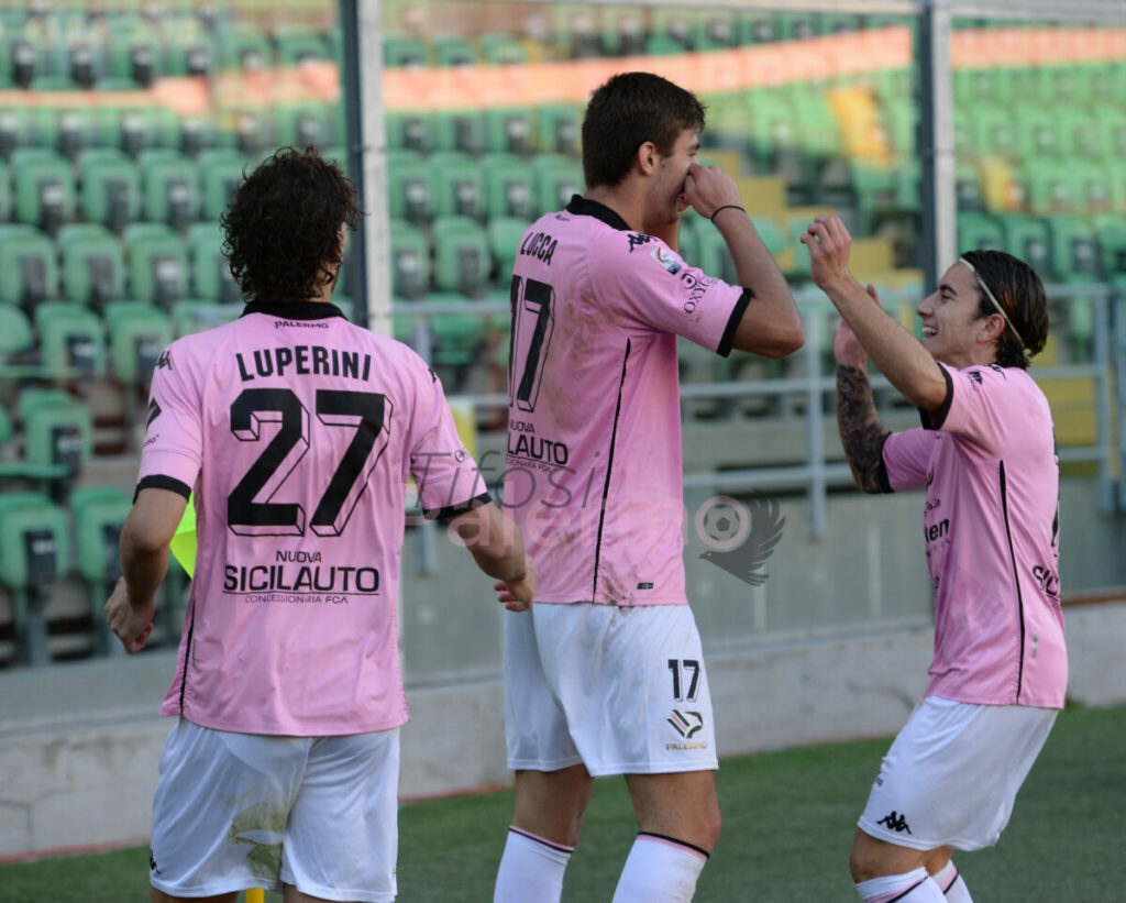 I rosanero vogliono il bis. Contro l’Avellino a testa alta come con la Ternana