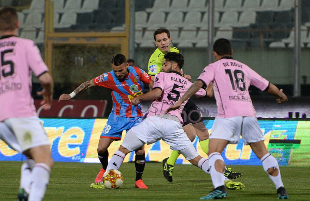 Il derby ritrova il tifo dopo 8 anni: a Catania è già record di presenze