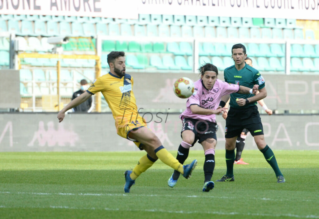 Juve Stabia-Palermo, le probabili formazioni: cambiamenti in difesa