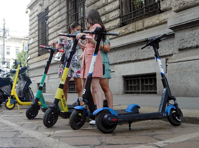 Palermo monopattini rubati