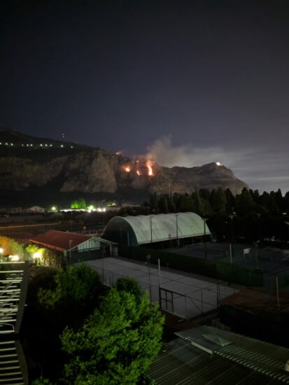 incendio a Monte Pellegrino