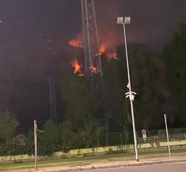 incendio a Monte Pellegrino