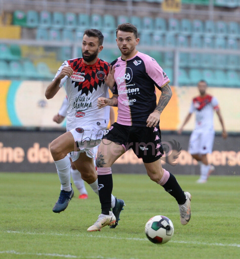 Floriano sorprende Zeman dopo 4’. Poi il Palermo s’abbatte sul Foggia  