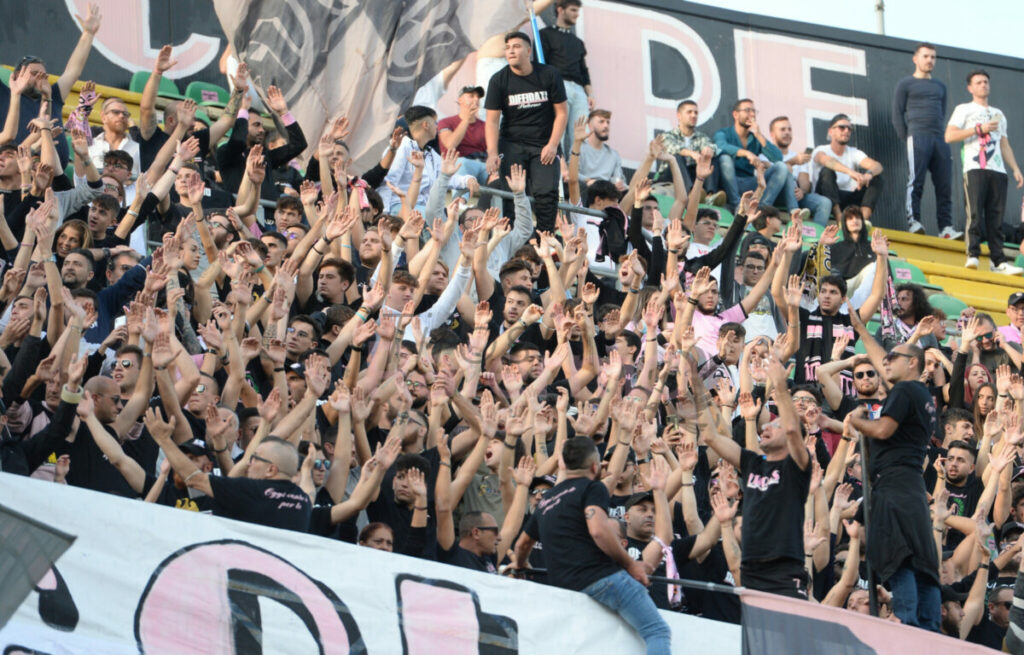 Curva Nord 12: ‘Adunata Rosaneuro’, stasera alle ore 20:45
