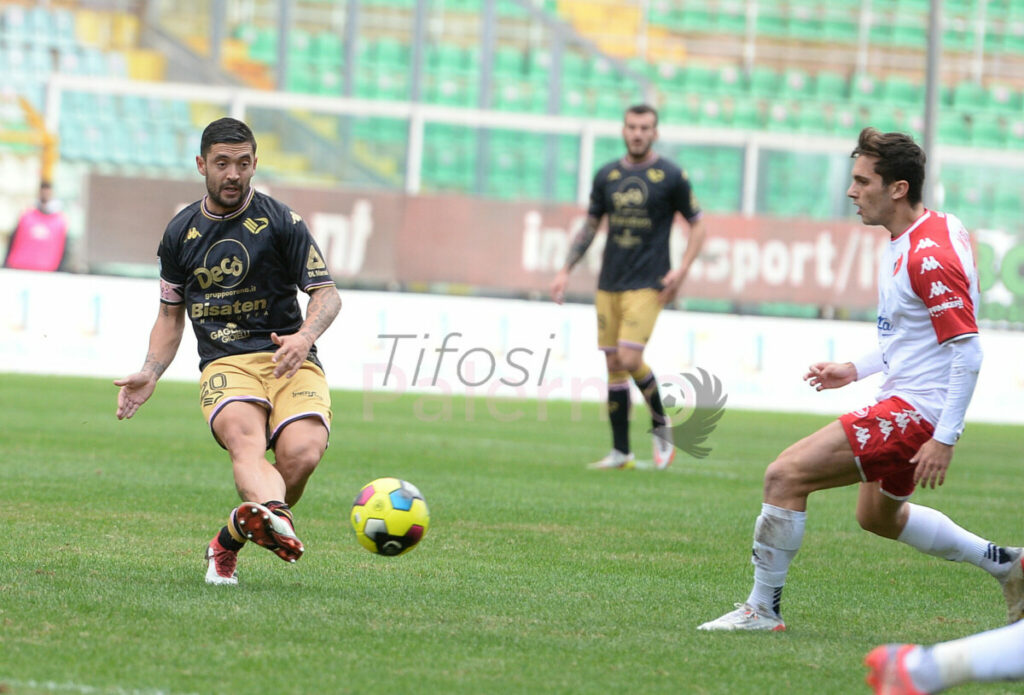 Palermo, rimonta quasi impossibile. Ma il mercato è ormai alle porte
