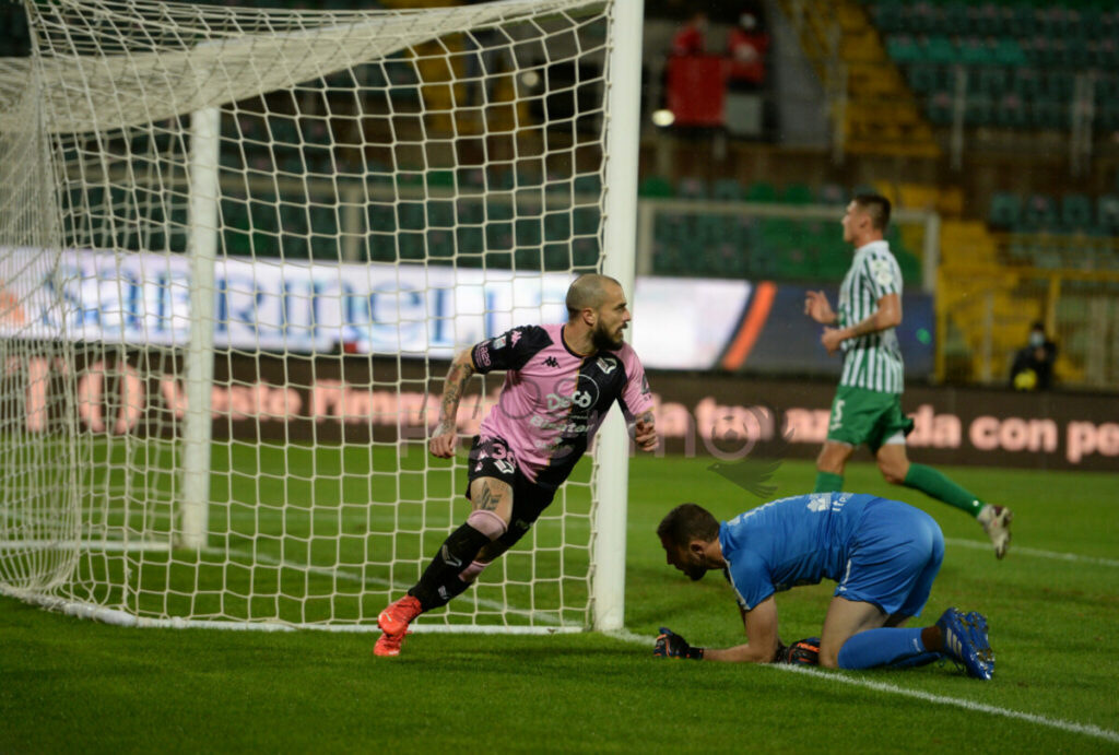 Valente il fedelissimo: reti pesanti e assist al servizio di Baldini