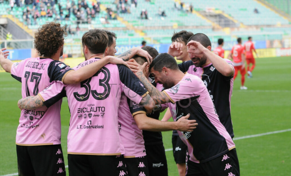Palermo, da Avellino il lungo rush finale che porta ai play-off