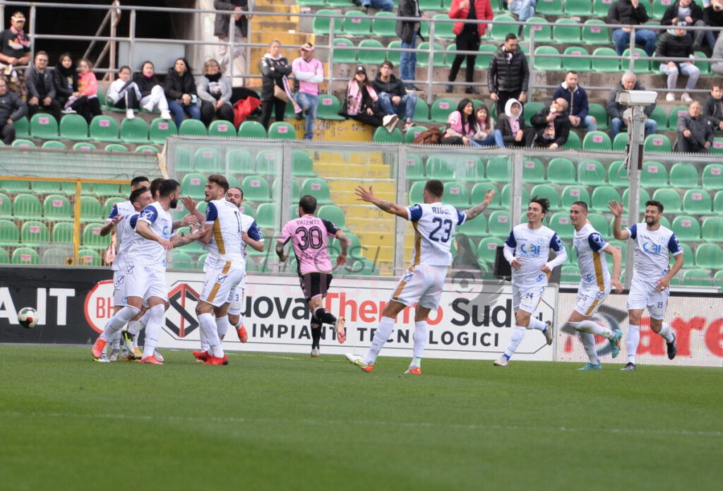 Sorrentino ha il green pass scaduto: dentro Messina che va in gol