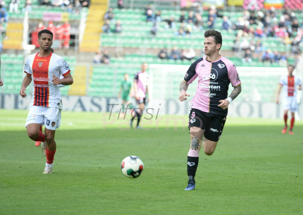 Il Palermo vola e la Juve gongola