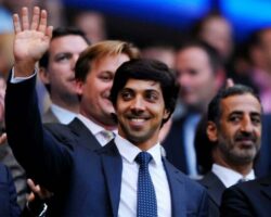 Moneta – Viaggio nel calcio tra “ricchi scemi” e ricchi e basta