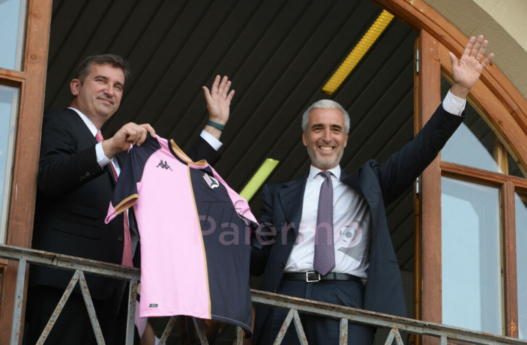 Il Palermo, la prima squadra del City Group a venire a Manchester