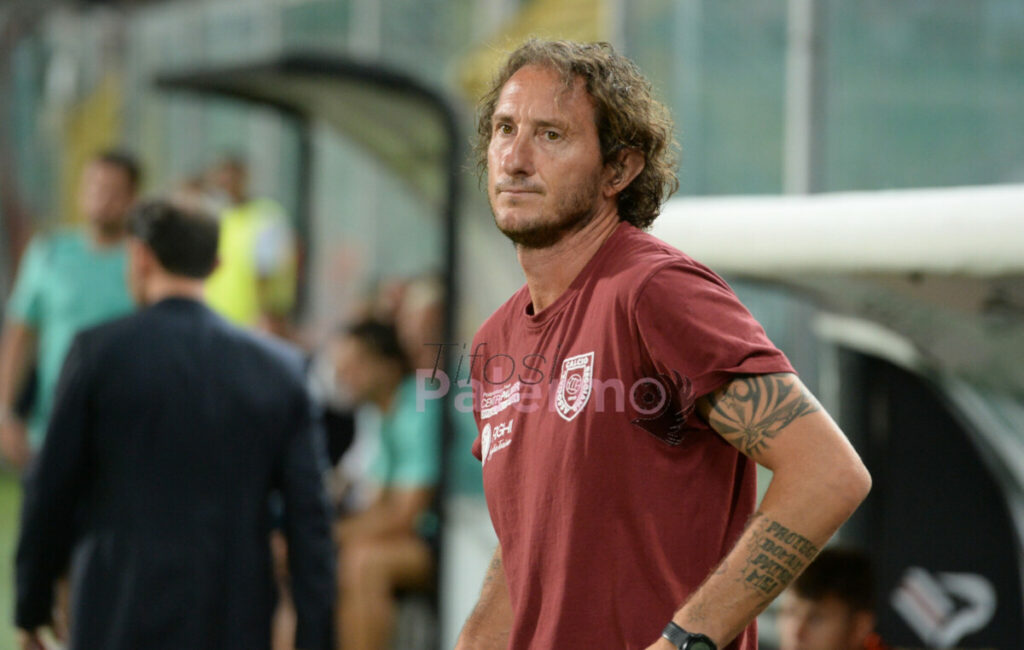 Malore e spavento per Aimo Diana: cos’è successo all’ex Palermo