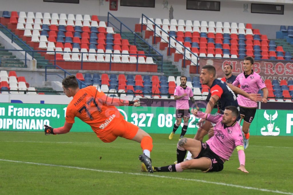GdS – Brunori «vede» Nestorovski e punta Cheddira 