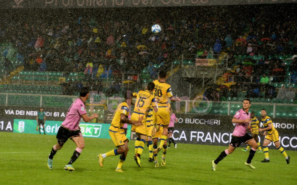 Parma, un giocatore salta la sfida contro il Palermo