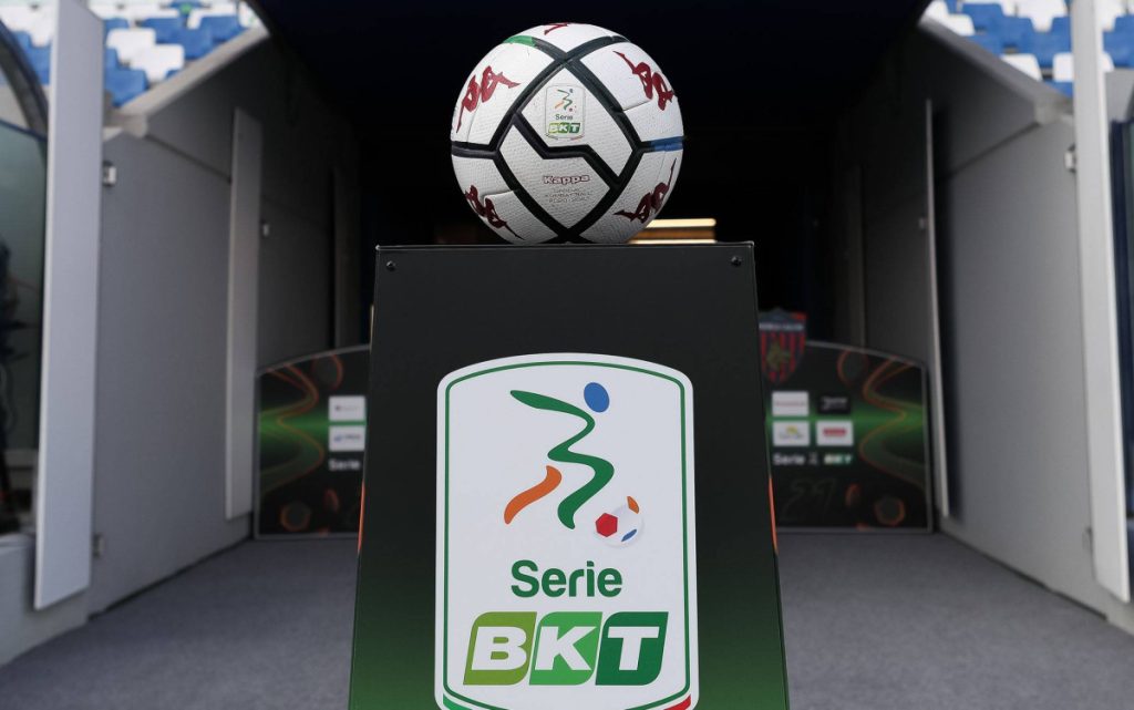 Calciomercato Serie B, due club preparano uno scambio: le ultime