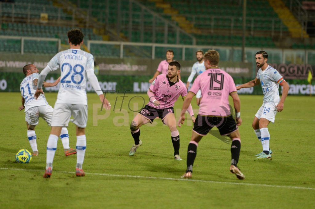 Repubb. – Più partenze che arrivi. Il Palermo di Dionisi rinuncia a big e giovani