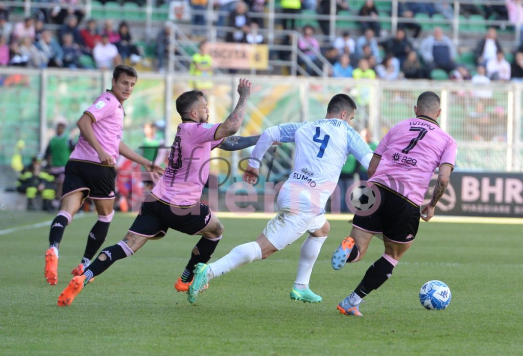 Tegola Palermo, assenza importante contro il Cagliari