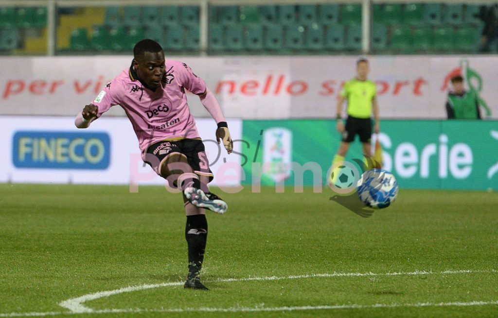 Palermo, ufficiale il rinnovo di Claudio Gomes: il comunicato