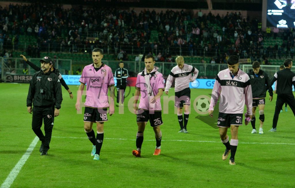 GdS – Alla fine un’atmosfera di tristezza surreale e fischi assordanti