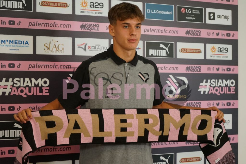 Bari-Palermo, le formazioni ufficiali: la decisione su Vasic